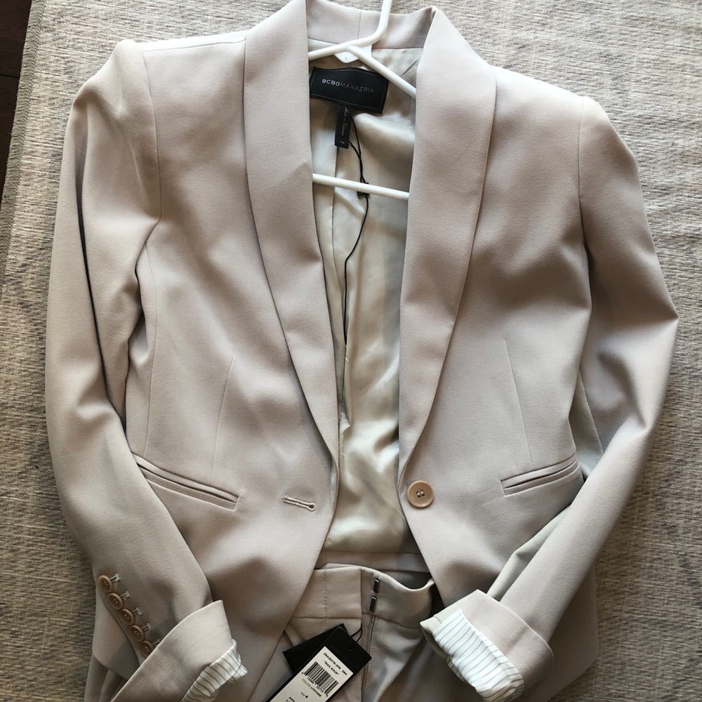 BCBG Maxazria suit. New w/tags